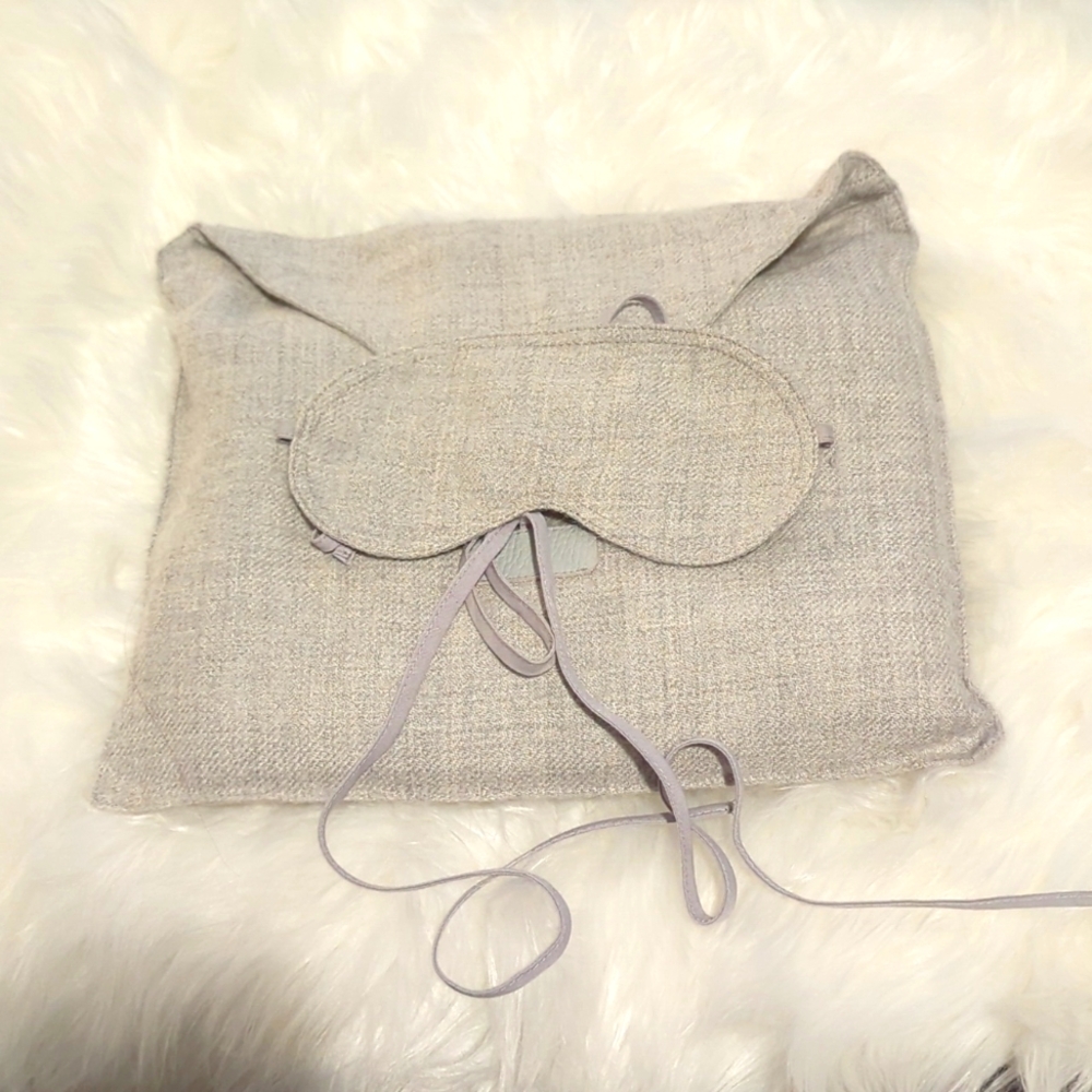 Cuyana Alpaca Travel Set